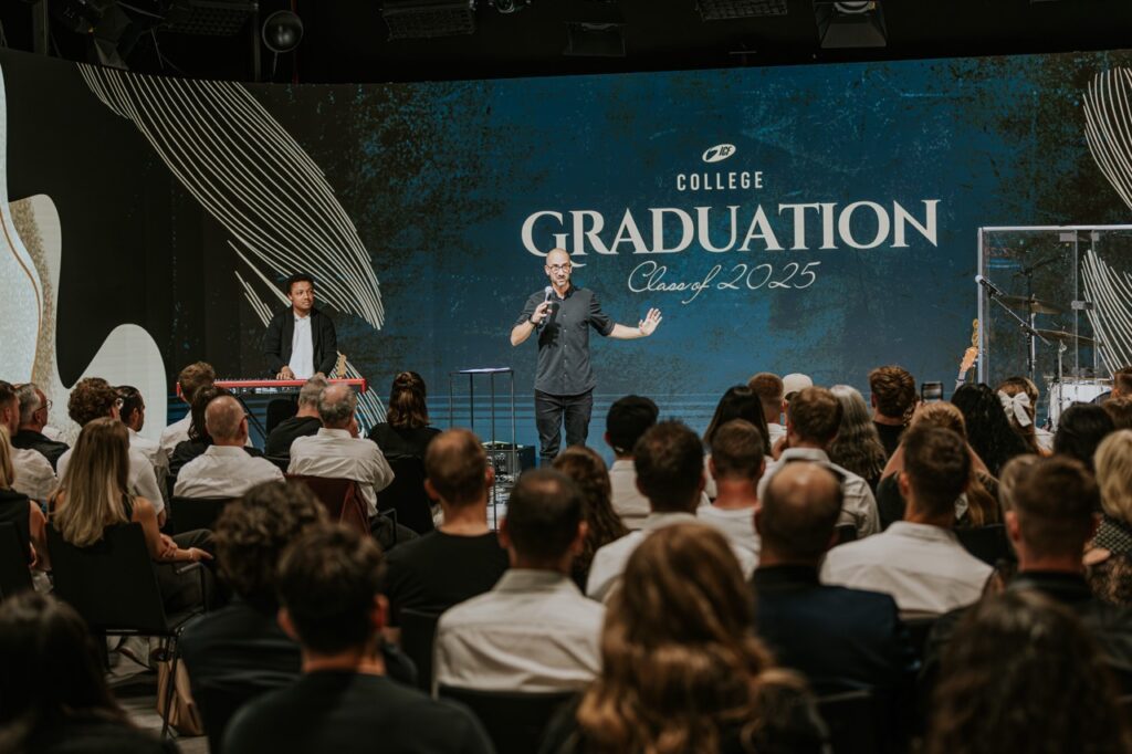 Groß (ICF_Graduation_DK_R6_L7907_20250709_20_44_32)