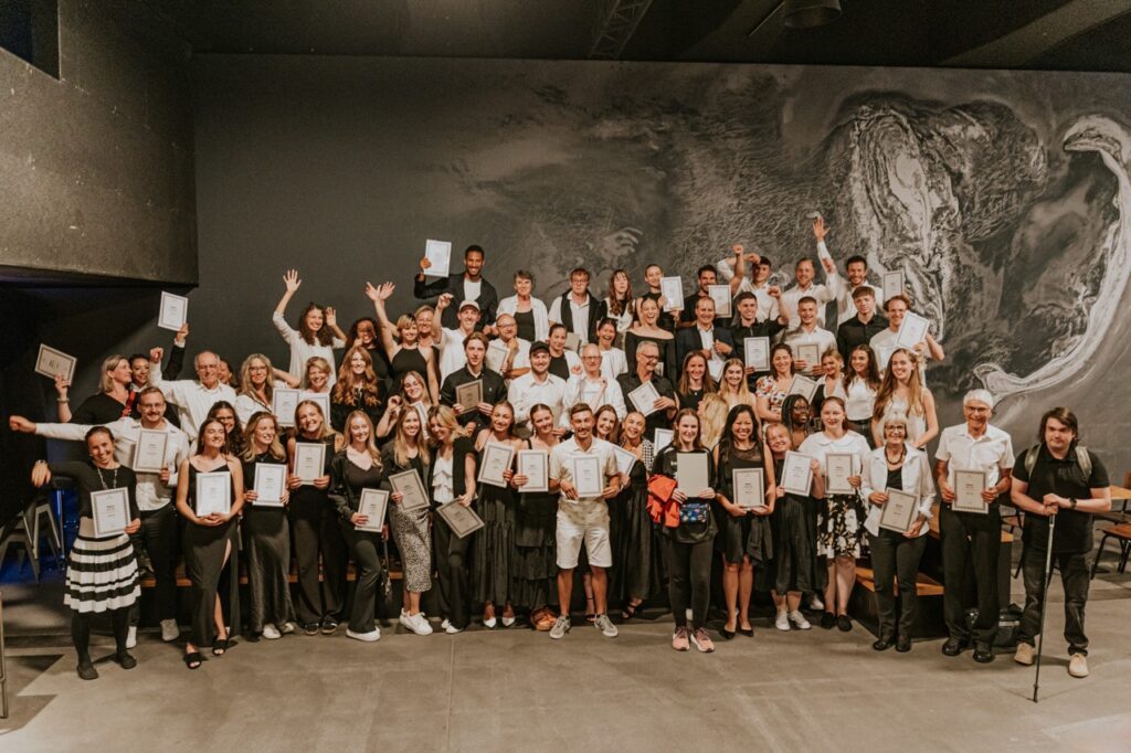 Groß (ICF_Graduation_DK_R6_L8123_20250709_21_33_35)